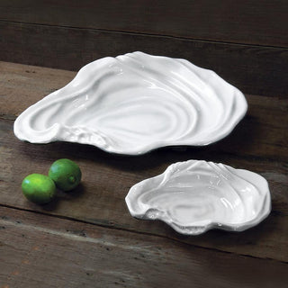 The Oyster Bowl in luxury melamine is designed for everyday enjoyment, and this bowl is ideally suited for indoor and outdoor entertainment. Third & Main, Home Decor, Spring Decor, Summer decor, Everyday Decor, Beach Decor, Contemporary Decor, Modern Farmhouse Decor, Beach House Decor