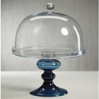 Close-up of the curved knob handle and dome on the Bellissima glass cake stand
