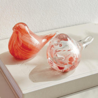 Glass finch birds, set of 2, close detail of melon glass color